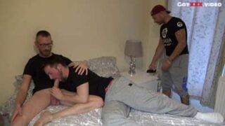 RFC – Danny WOLF fucked bareback and creampied by 2 tops monsters cocks – Leander, Jess Royan